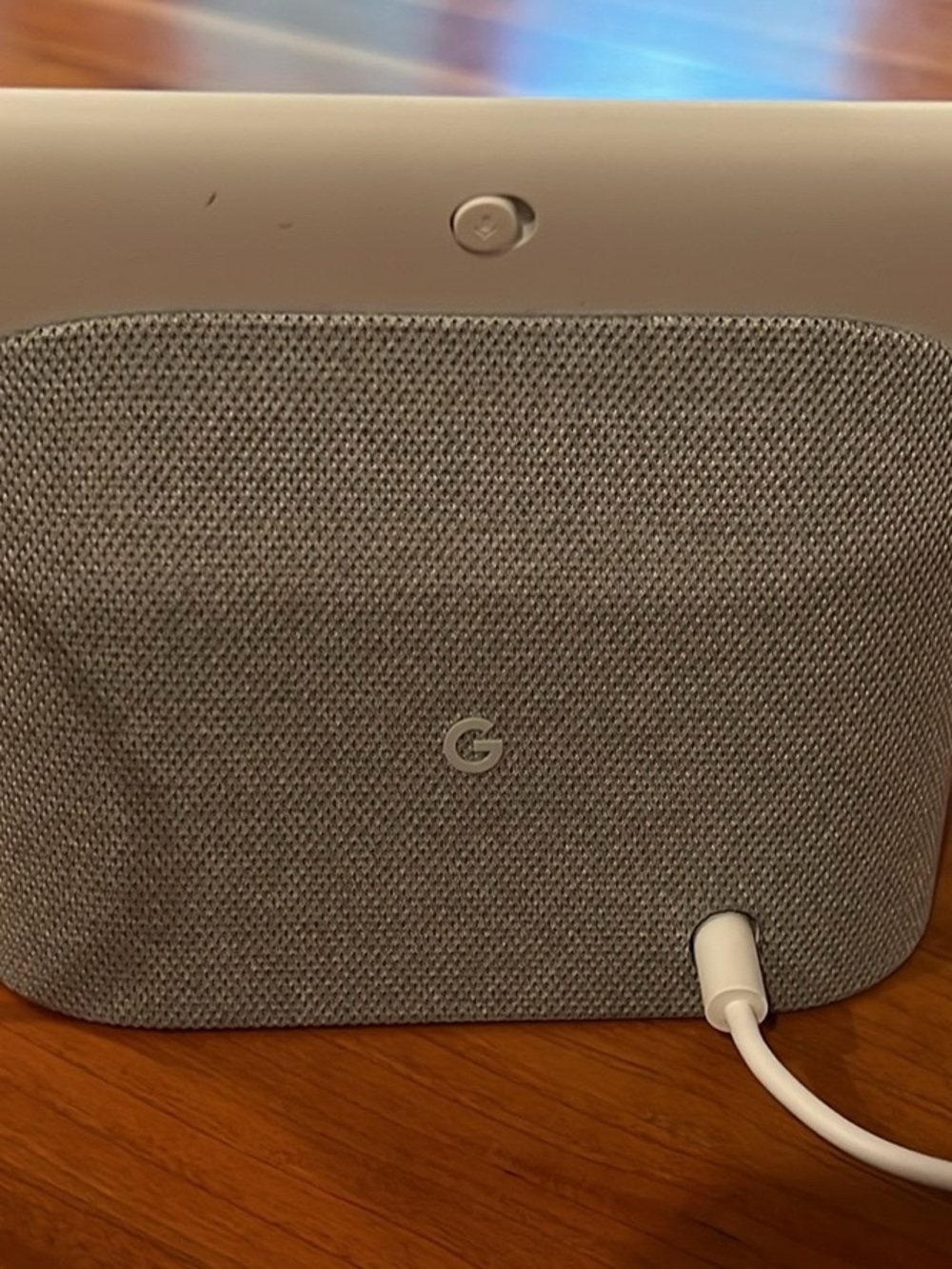 Google Nest Hub (gen 1) in white - Picture 2 of 3